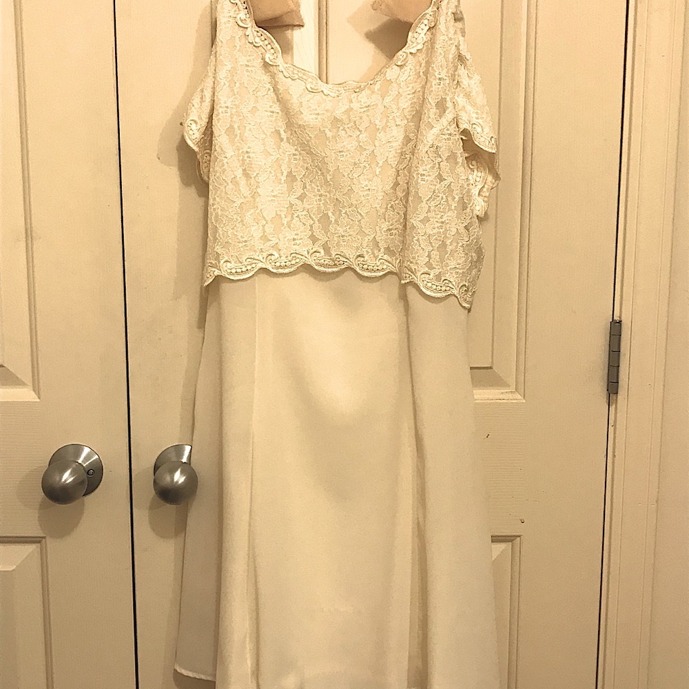 Vintage Ivory lace bodice & Chiffon length Wedding & Formal Dress size 8